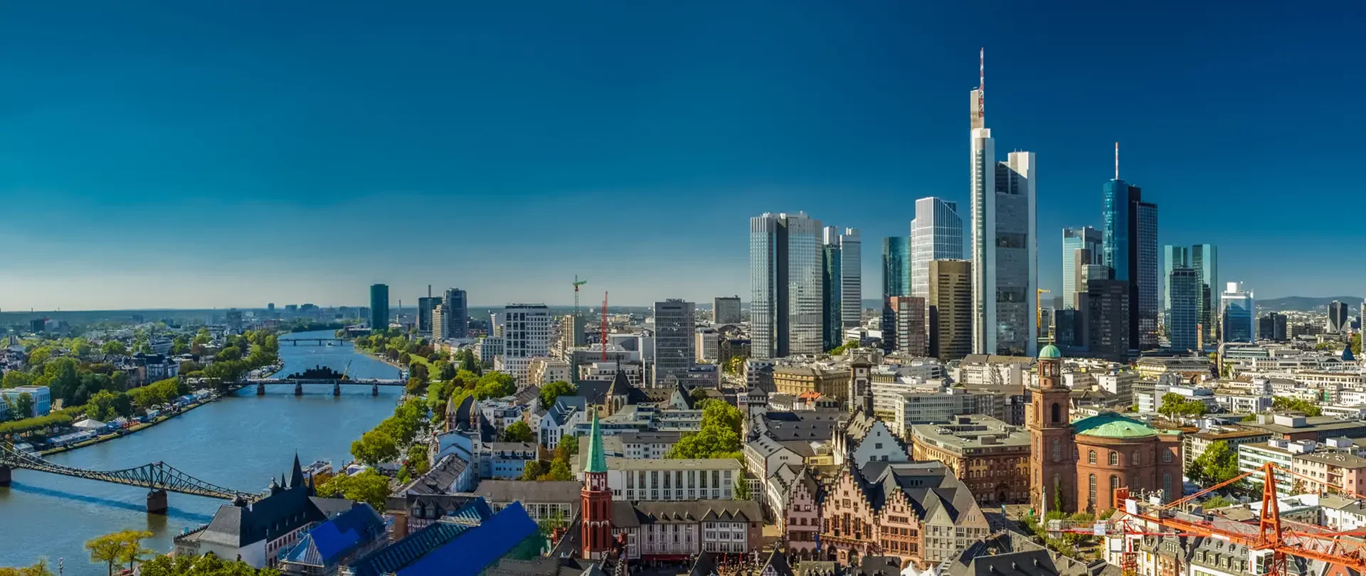 Frankfurt_1920x810_Fotolia_92870660_Subscription_Monthly_M