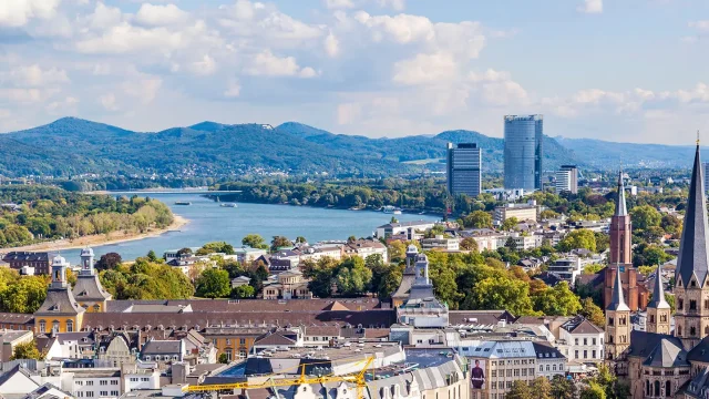 Bonn_1920x810_AdobeStock_151507388_©travelview