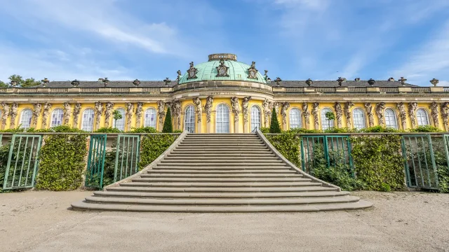 Potsdam_1920x810_AdobeStock_649836400©Martina